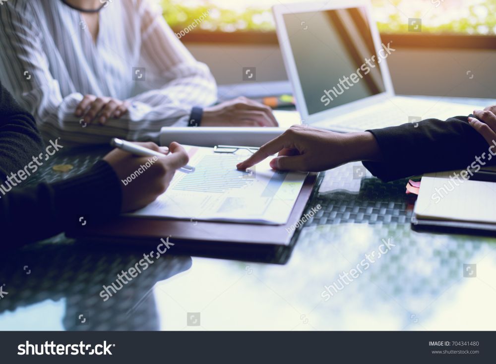 stock-photo-business-people-meeting-corporate-teamwork-concept-or-brainstorming-for-strategy-plan-concept-704341480 — kopia.jpg